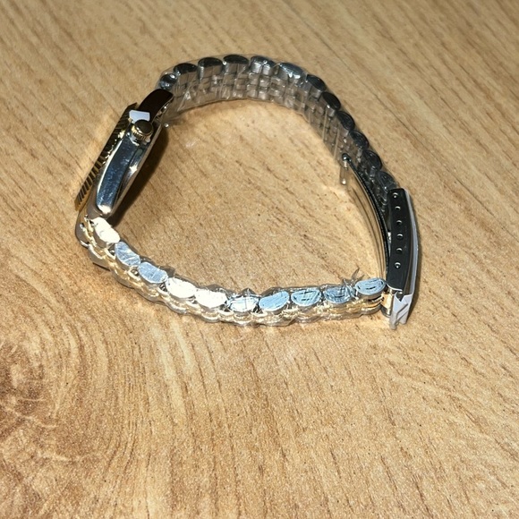 Disney ewatchfactory Mickey Mouse watch - Picture 6 of 8